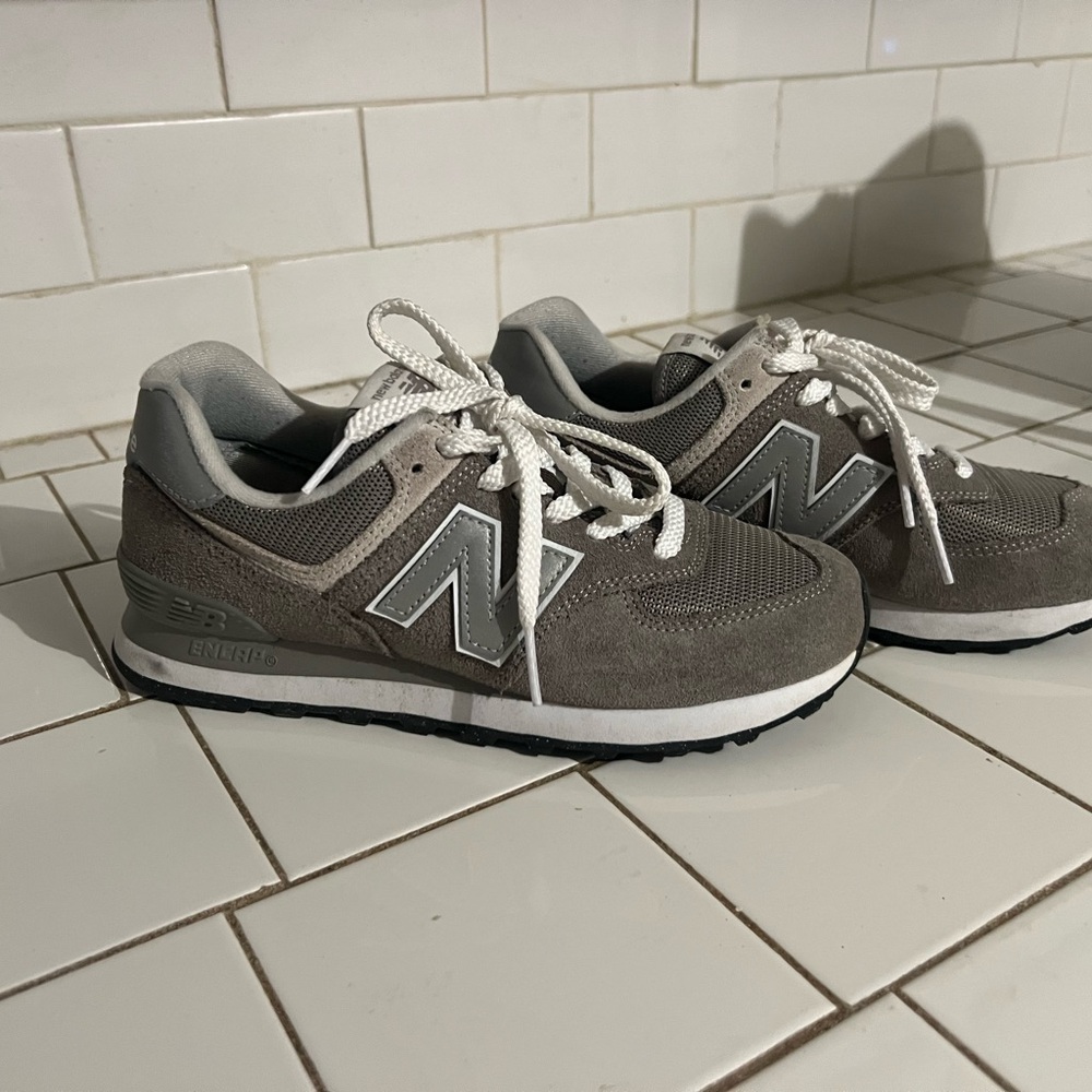 Women’s New Balance 574